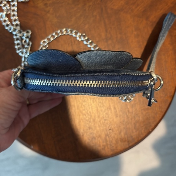 Denim rose petal & rivets round wristlet Crossbody bag pouch dark/faded NWOT - Picture 7 of 10